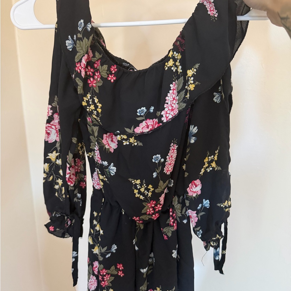 BONGO Black Floral Long Sleeve Romper